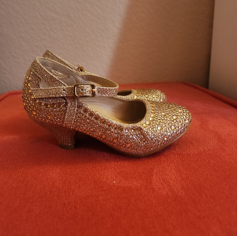 Toddler girl rose gold dress shoes